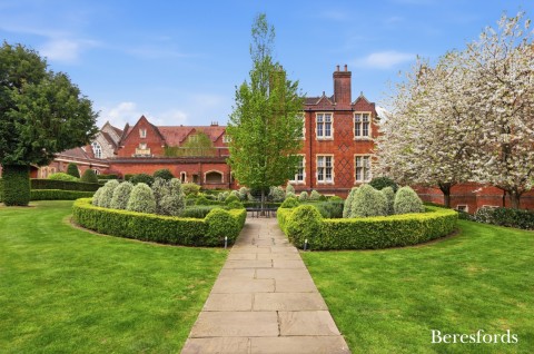 Click the photo for more details of The Galleries, Warley, Essex