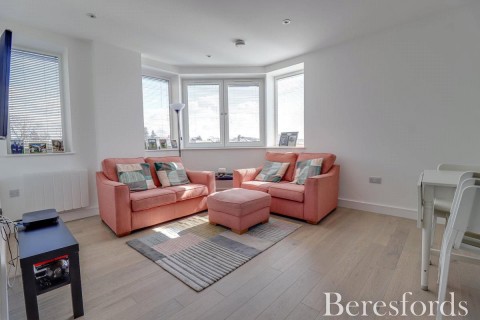 Click the photo for more details of New Road, Brentwood, Essex