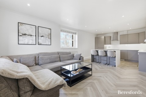 Click the photo for more details of Ingrave, Brentwood, Essex