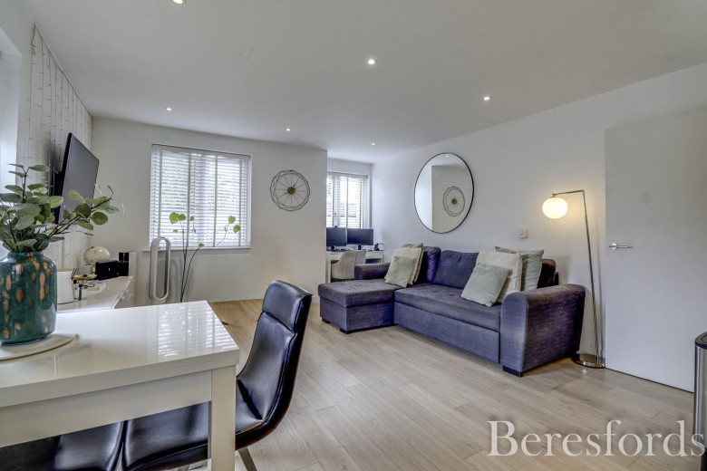 Click the photo for more details of Highland Avenue, Brentwood, Essex