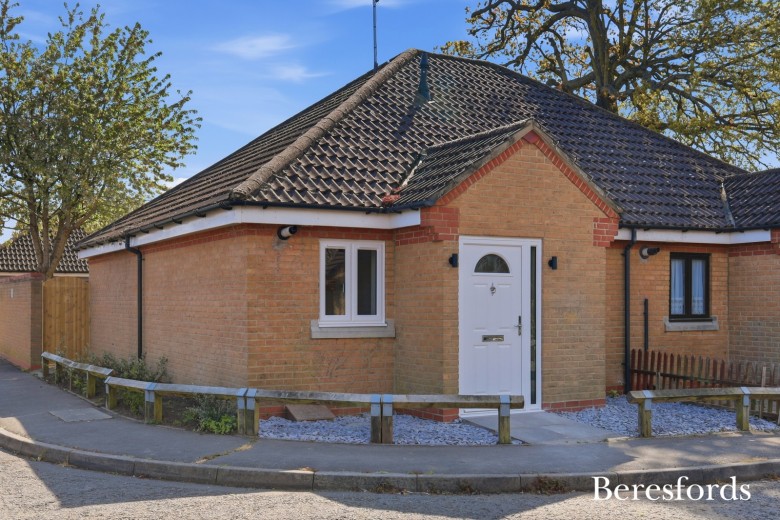 Click the photo for more details of Hornbeam Close, Brentwood, Essex