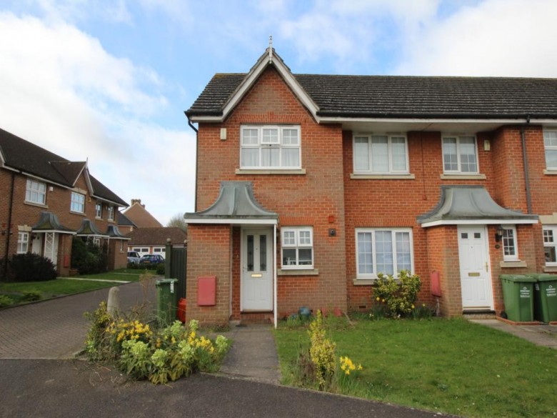 Click the photo for more details of Burns Close, Billericay, Essex