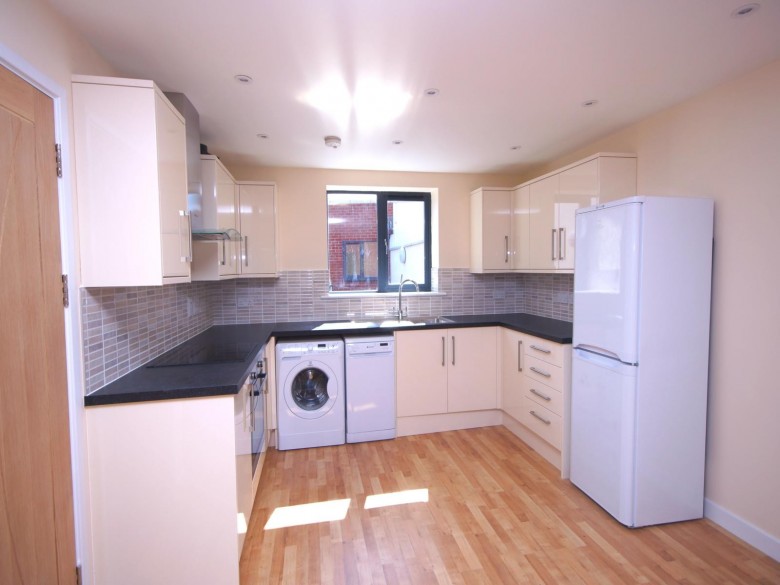 Click the photo for more details of High Street, Billericay, Essex