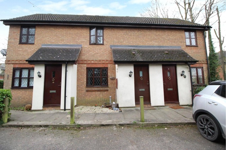 Click the photo for more details of Coxbridge Court, Billericay, Essex