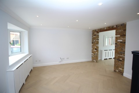 Click the photo for more details of Laindon, Basildon, Essex
