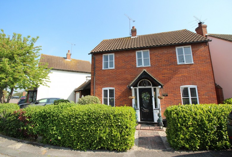 Click the photo for more details of Laindon, Basildon, Essex