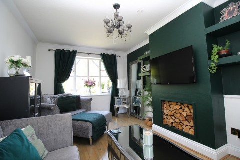 Click the photo for more details of Laindon, Basildon, Essex