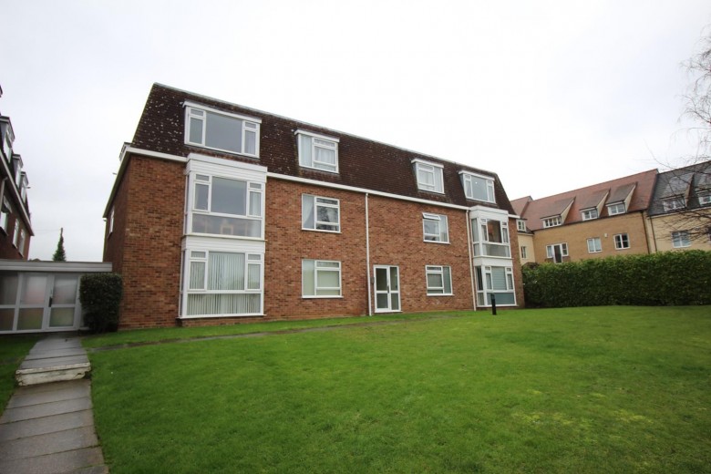 Click the photo for more details of Chapel Street, Billericay, Essex