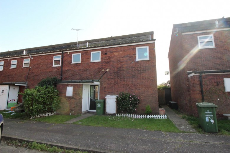 Click the photo for more details of Gaywood, Basildon, Essex