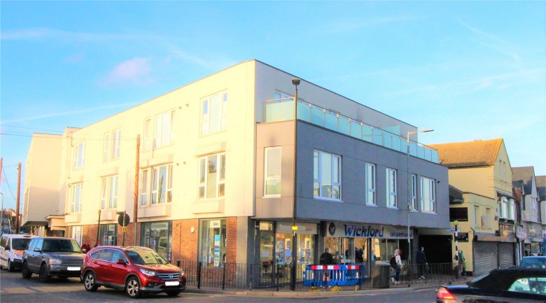 Click the photo for more details of Station Avenue, Wickford, Essex