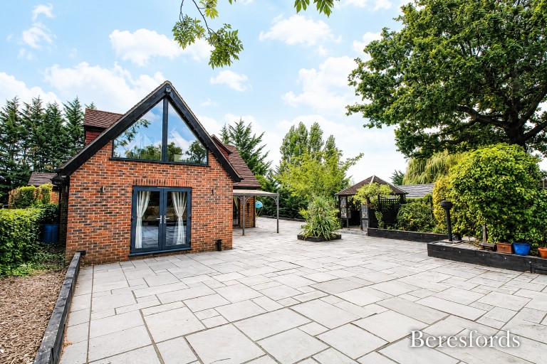 Images for Ramsden Bellhouse, Billericay, Essex