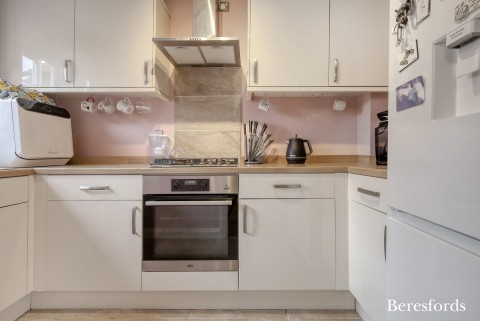 Click the photo for more details of Laindon, Basildon, Essex