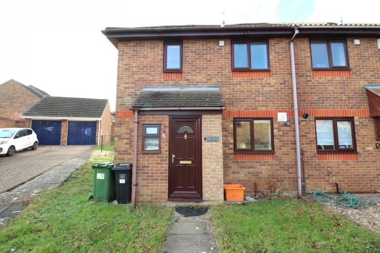 Click the photo for more details of Skylark Close, Billericay, Essex