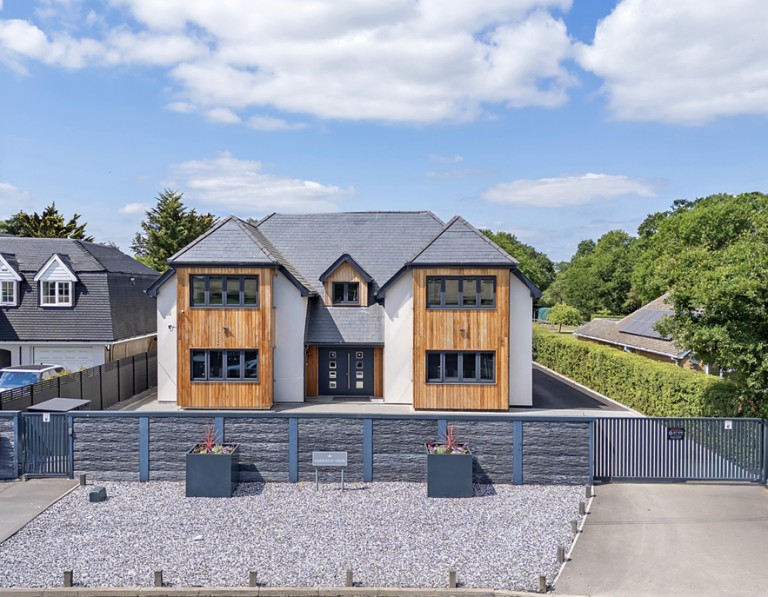 Images for Ramsden Bellhouse, Billericay, Essex
