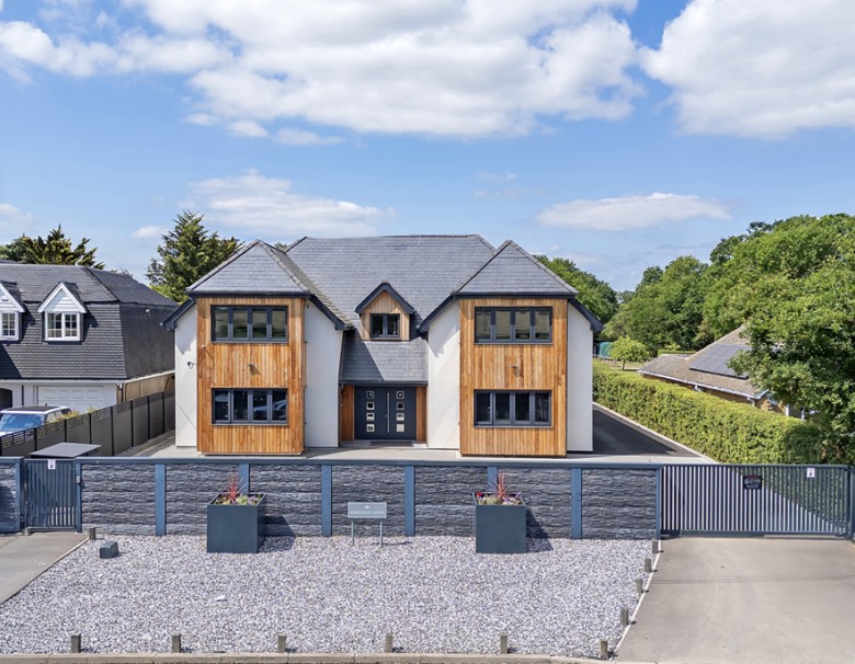Click the photo for more details of Ramsden Bellhouse, Billericay, Essex