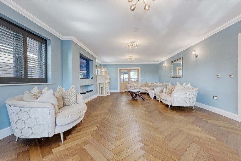 Images for Ramsden Bellhouse, Billericay, Essex