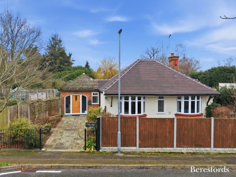 Click the photo for more details of Rawreth, Wickford, Essex