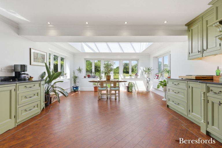 Images for Ramsden Bellhouse, Billericay, Essex