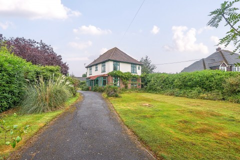 Click the photo for more details of Eastwick Drive, Great Bookham, Leatherhead
