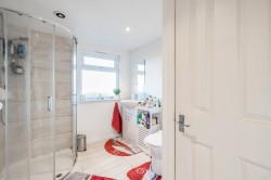 Images for Lodge Close, Fetcham, Surrey