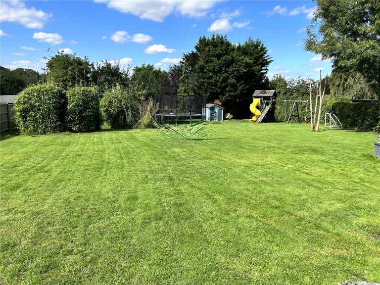 Images for Lodge Close, Fetcham, Surrey