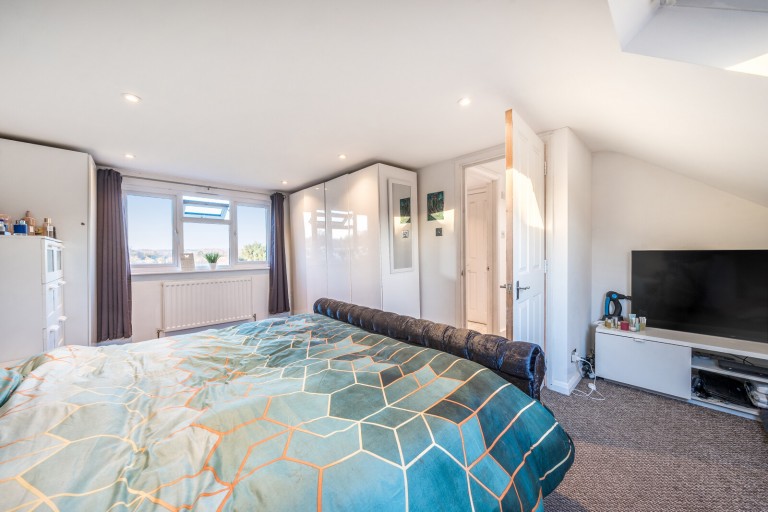 Images for Lodge Close, Fetcham, Surrey