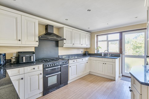 Click the photo for more details of Kennel Lane, Fetcham, Surrey