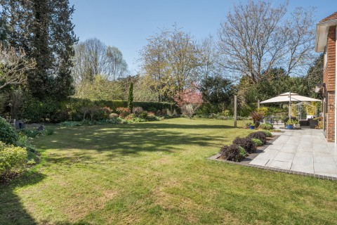 Click the photo for more details of The Mount, Fetcham, Surrey