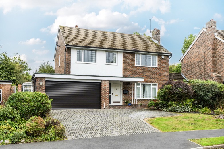 Click the photo for more details of Richmond Way, Fetcham, Surrey