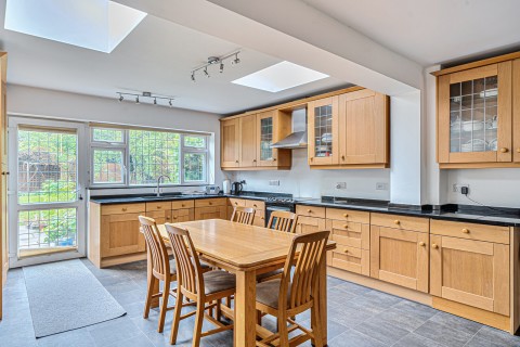 Click the photo for more details of Richmond Way, Fetcham, Surrey