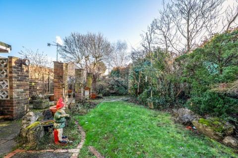 Click the photo for more details of Warenne Road, Fetcham, Surrey