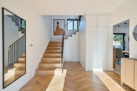 Click the photo for more details of Guildford Road, Fetcham, Surrey
