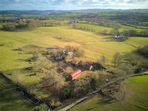 Click the photo for more details of Llanfair Caereinion, Welshpool, Powys