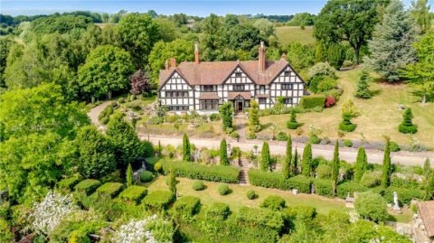 Click the photo for more details of Knighton-on-Teme, Tenbury Wells, Worcestershire
