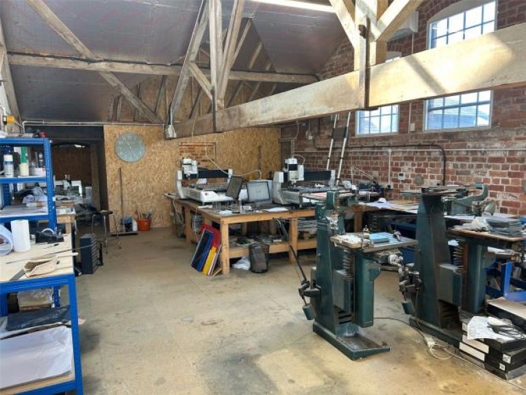 Images for Callingwood Lane, Tatenhill, Burton-on-Trent