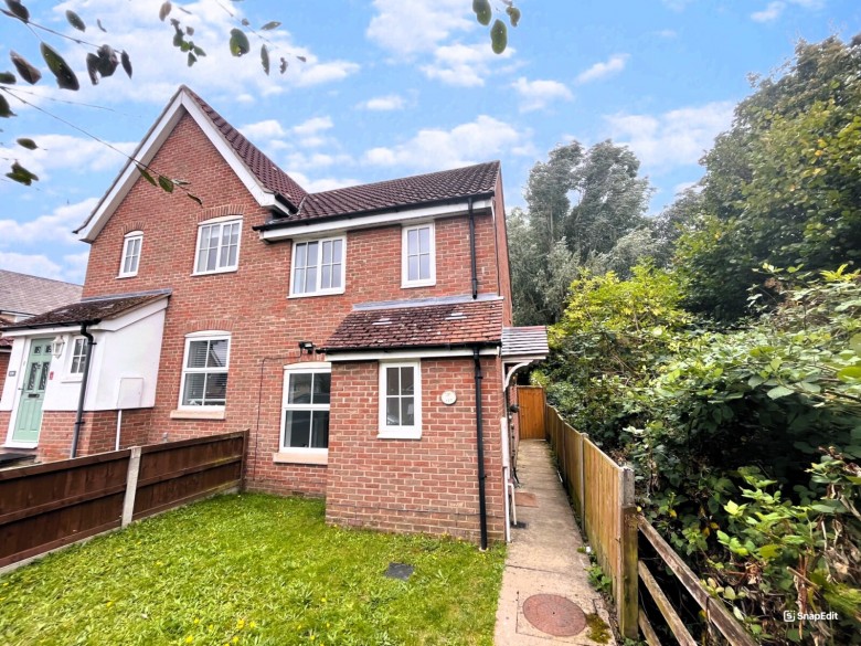 Click the photo for more details of Tortoiseshell Way, Braintree, Essex