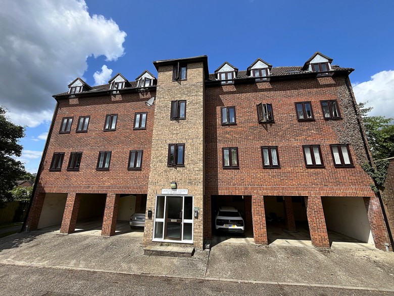 Click the photo for more details of Angle Side, Braintree, Essex
