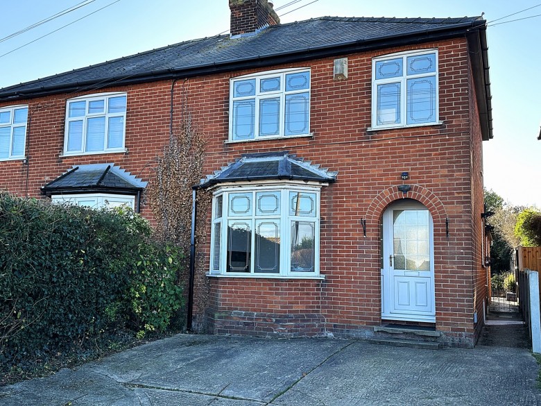 Click the photo for more details of Coggeshall Road, Braintree, Essex
