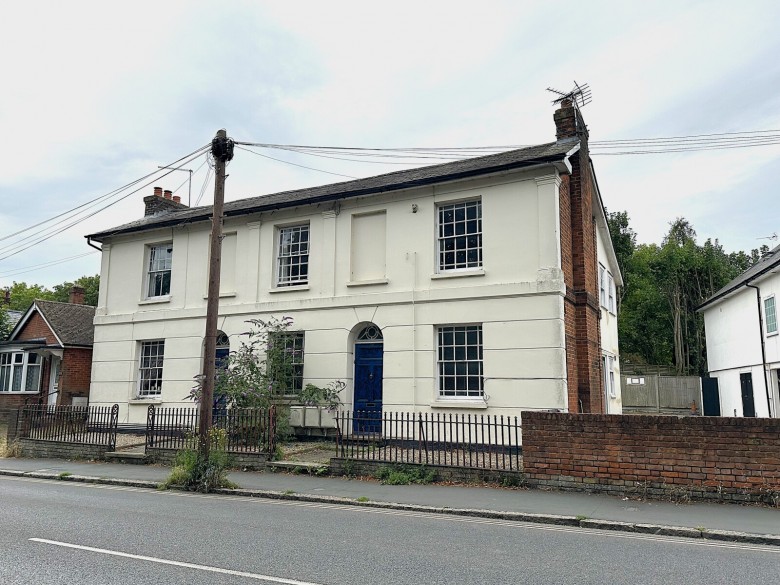 Click the photo for more details of Coggeshall Road, Braintree, Essex