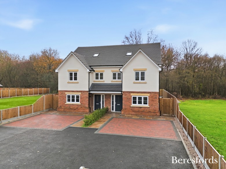 Click the photo for more details of Dunmow Road, Takeley, Essex