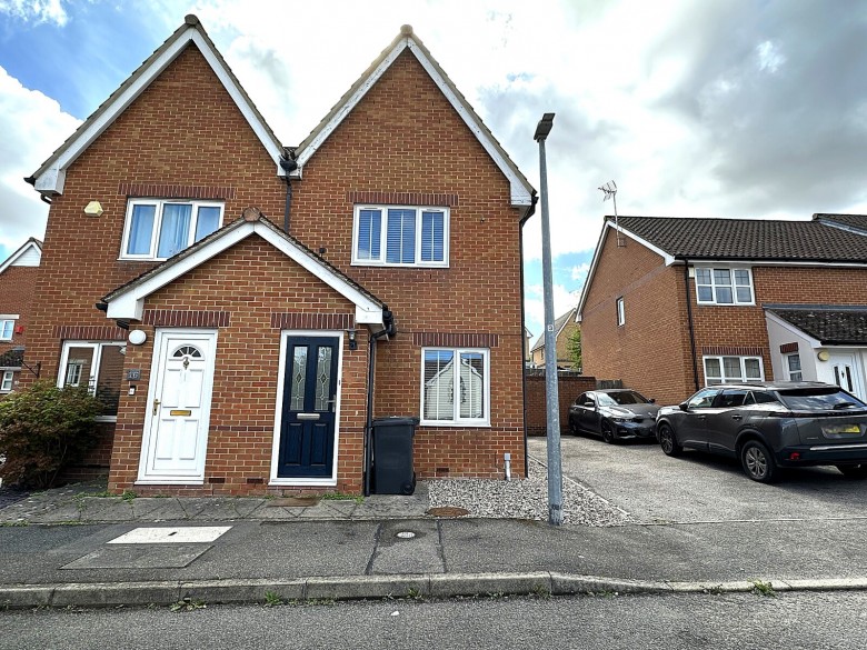 Click the photo for more details of Comma Close, Braintree, Essex