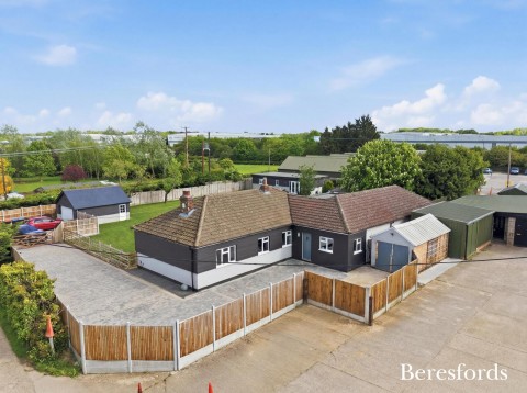 Click the photo for more details of Rayne, Braintree, Essex