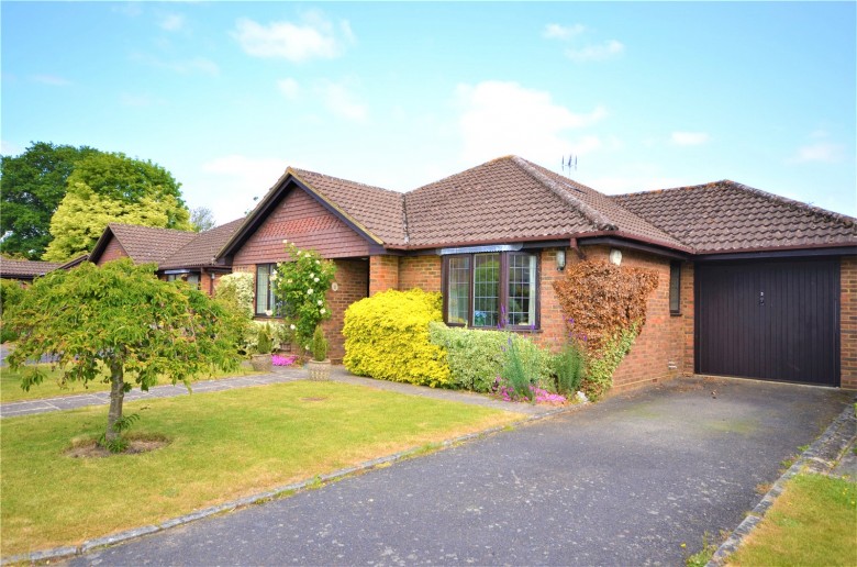 Click the photo for more details of Drakes Close, Cranleigh, GU6