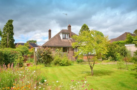 Click the photo for more details of Cranleigh Road, Ewhurst, GU6