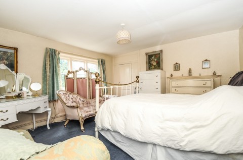 Click the photo for more details of The Common, Dunsfold, GU8