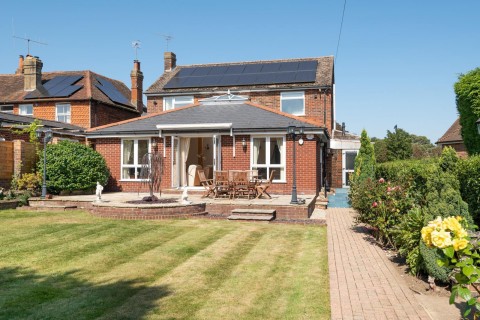 Click the photo for more details of The Common, Cranleigh, GU6
