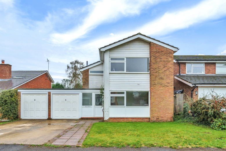 Click the photo for more details of Waverleigh Road, Cranleigh, GU6