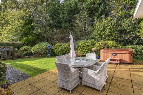 Click the photo for more details of Guildford Road, Loxwood, RH14