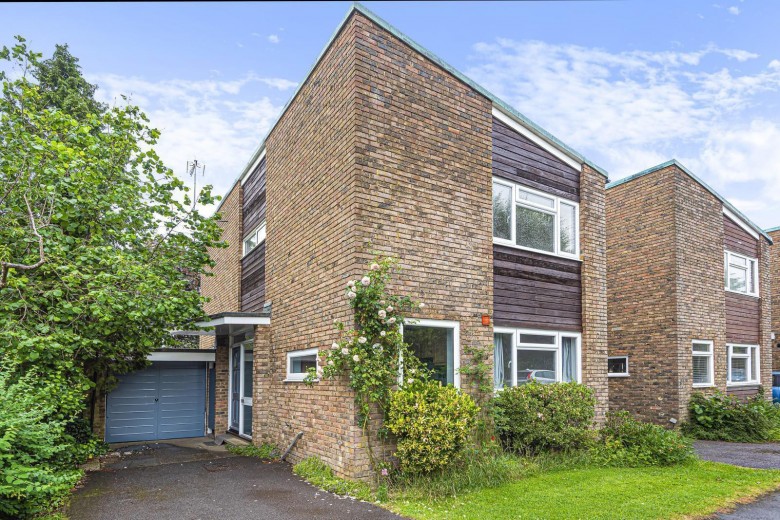 Click the photo for more details of Park Drive, Cranleigh, GU6