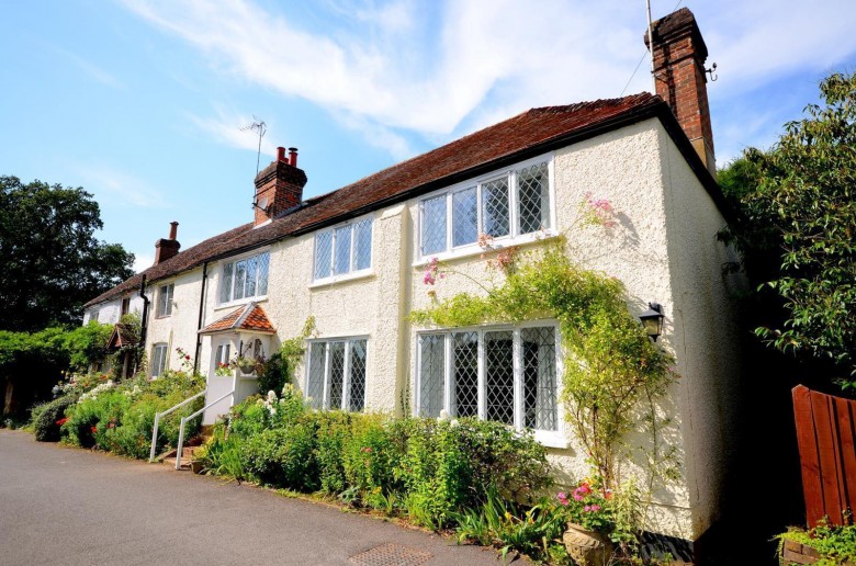 Click the photo for more details of Coneyhurst Lane, Ewhurst, Cranleigh, GU6